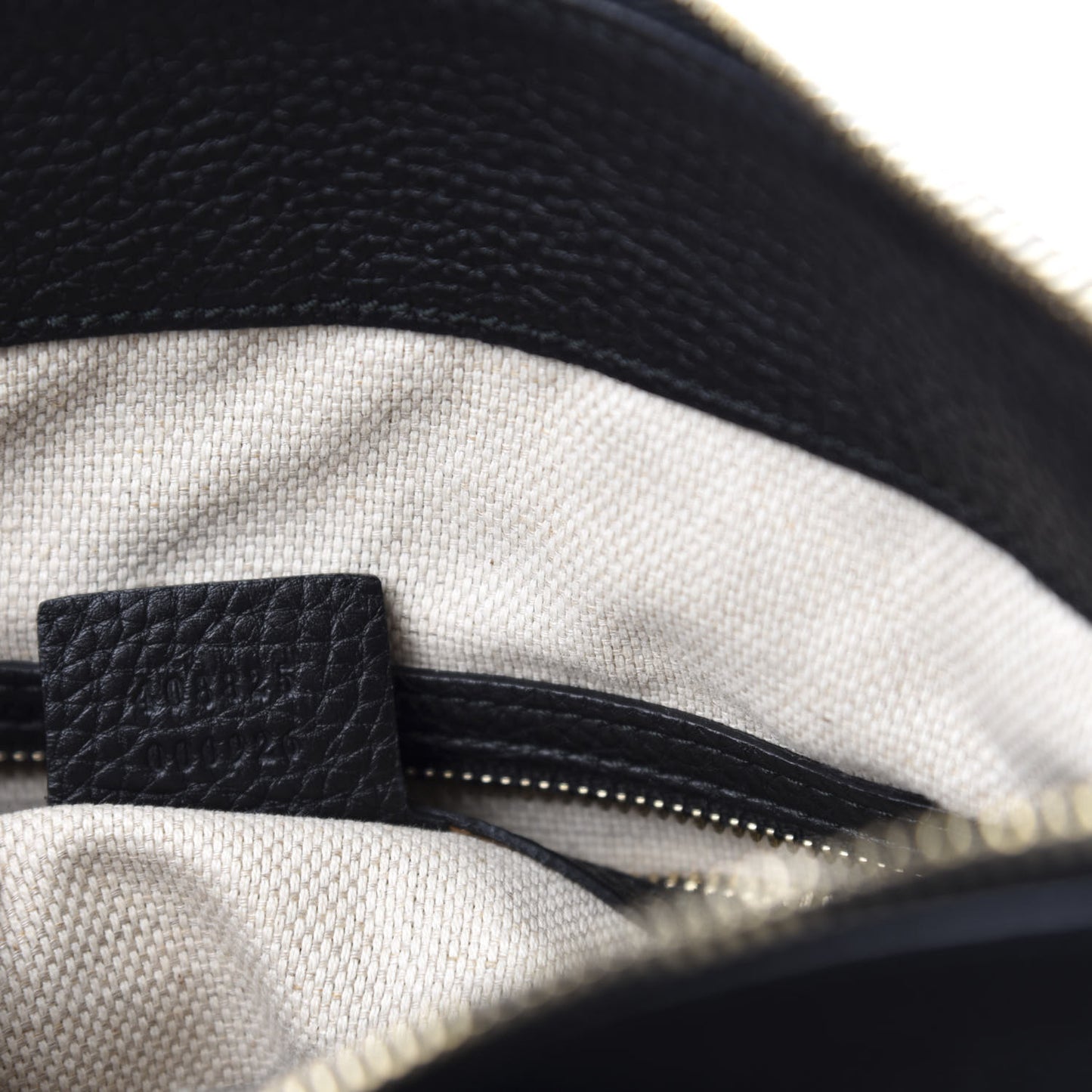 Pebbled Calfskin Large Soho Hobo Black