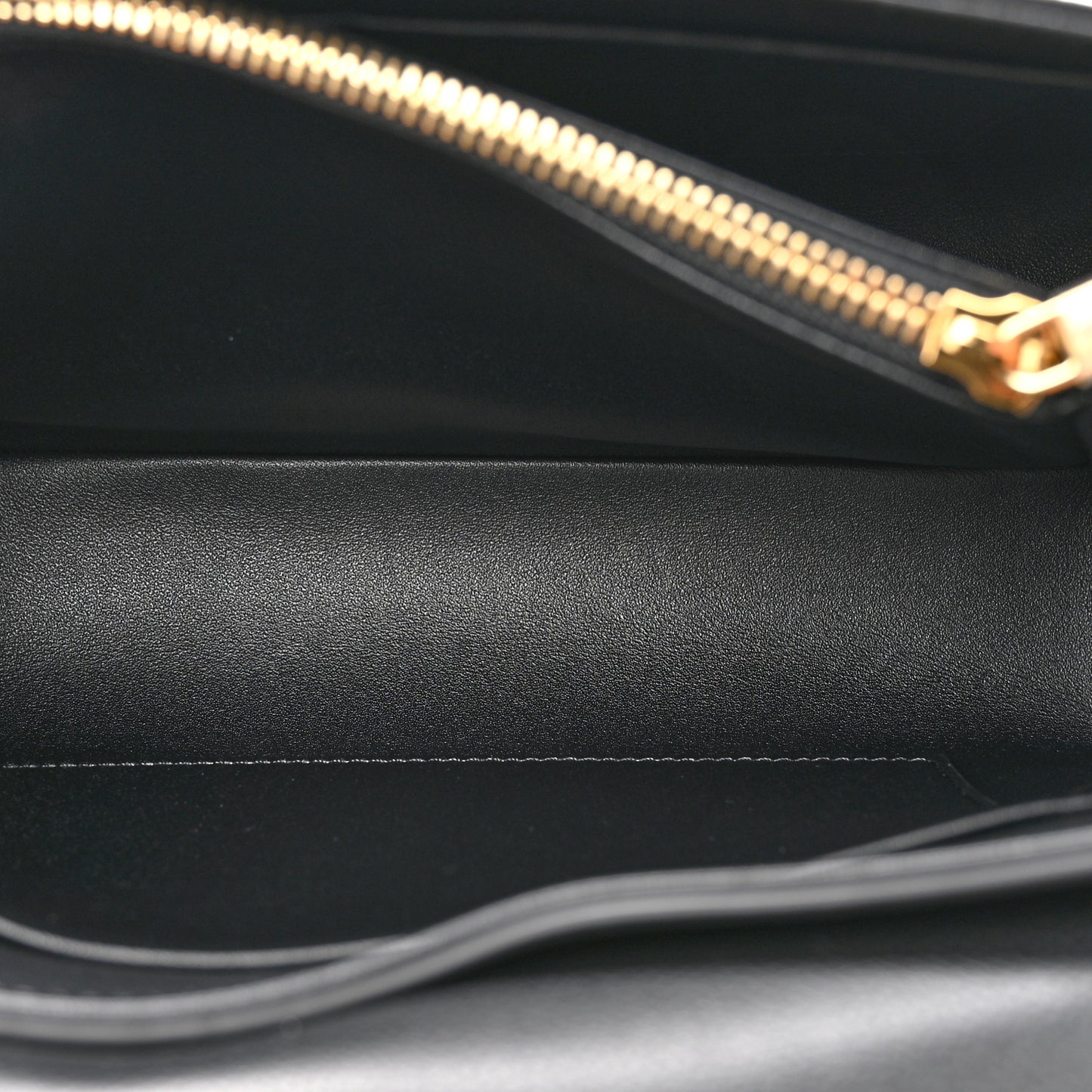 Supple Calfskin Medium Nino Black