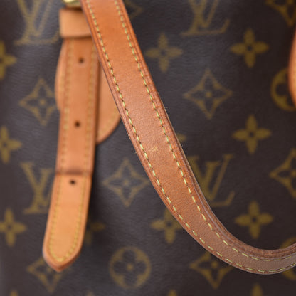 Louis Vuitton Monogram Petit Bucket 23 25 of 27