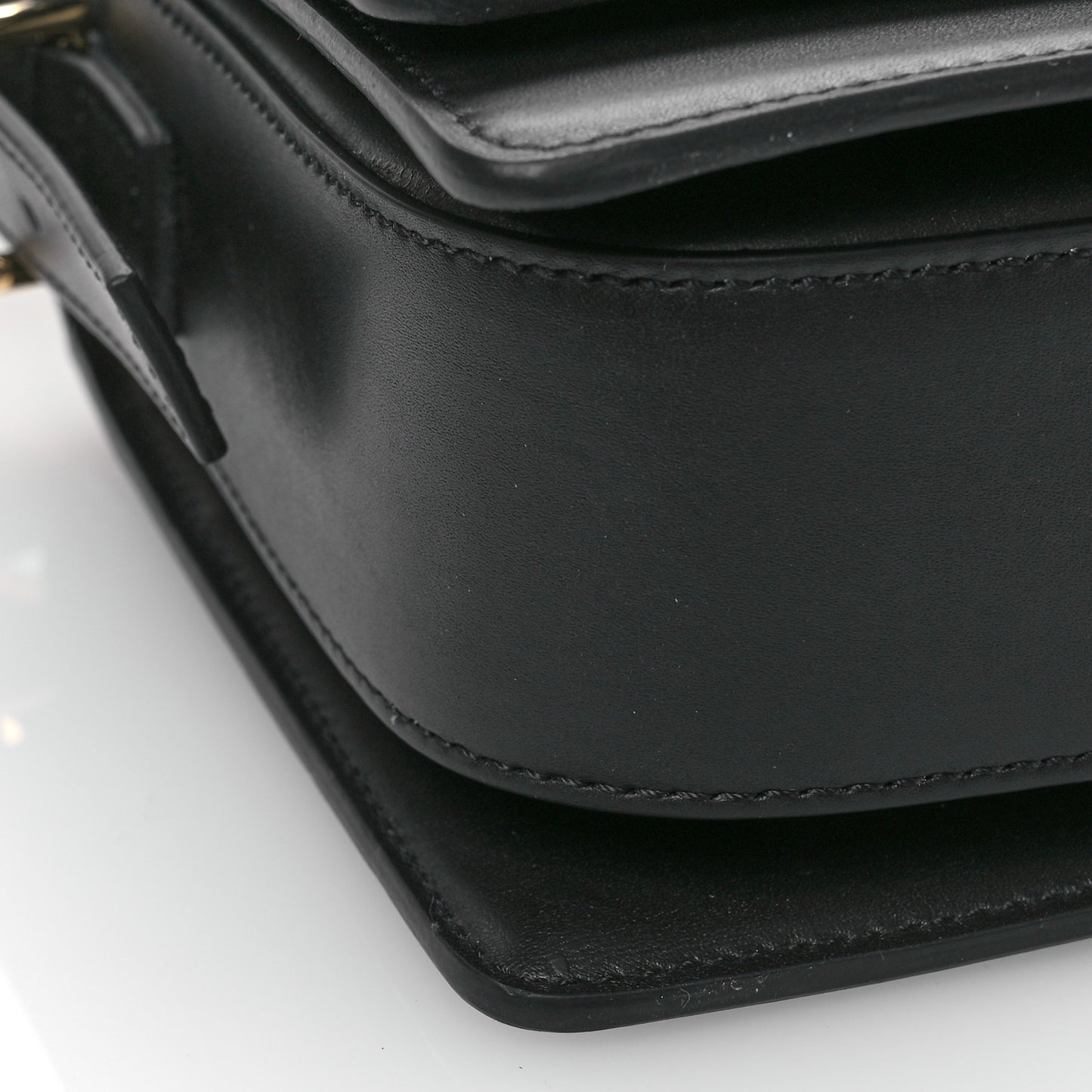 Calfskin Crocodile Embossed 4G Medium Crossbody Bag Black