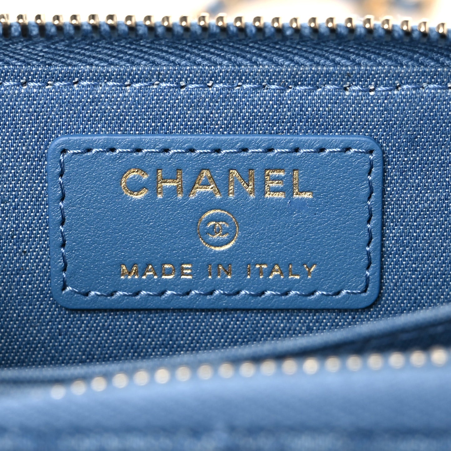 Denim Quilted CC Pearl Crush Zip Card Holder On Chain Blue