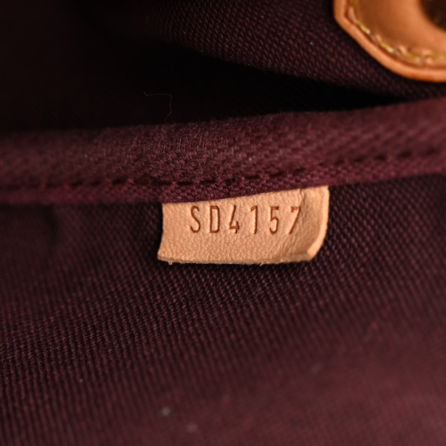 Louis Vuitton Monogram Favorite MM 8 of 11