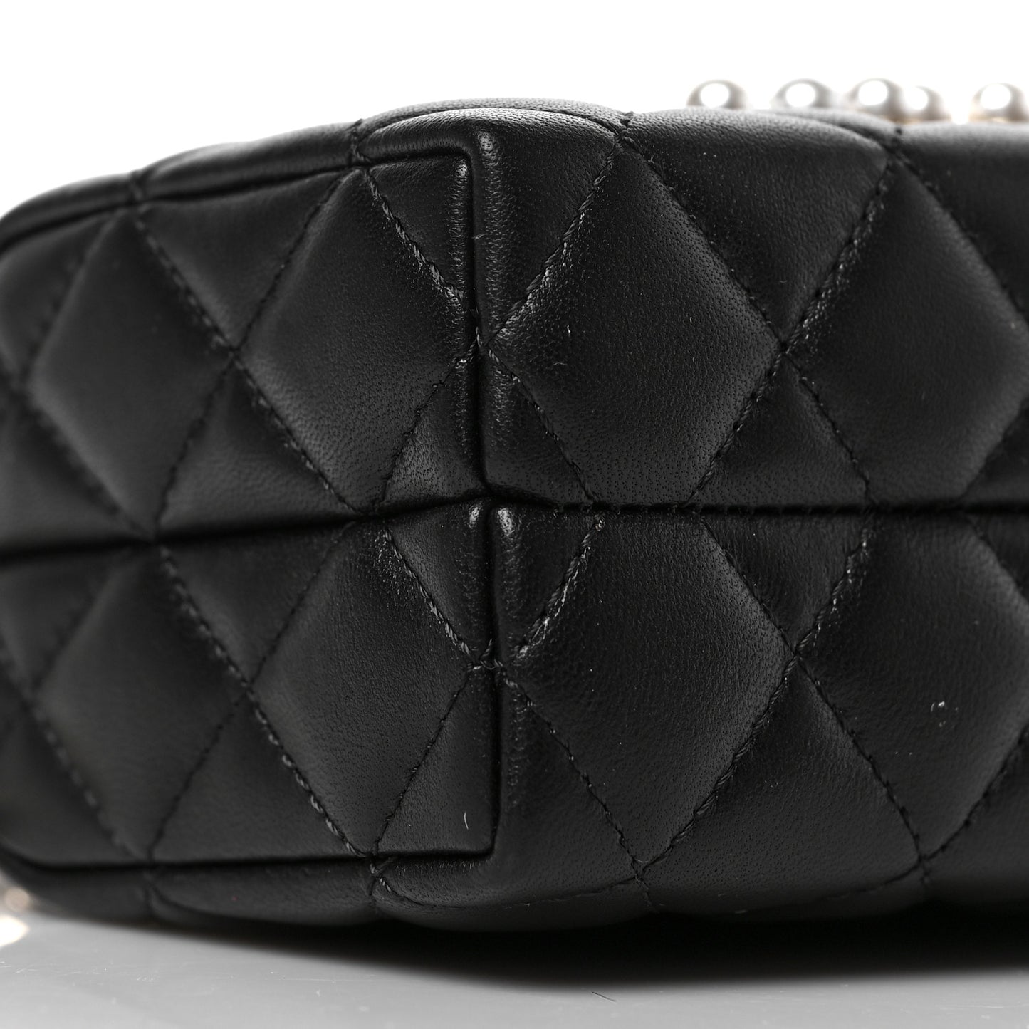 Lambskin Quilted Pearl CC Vanity Case Black