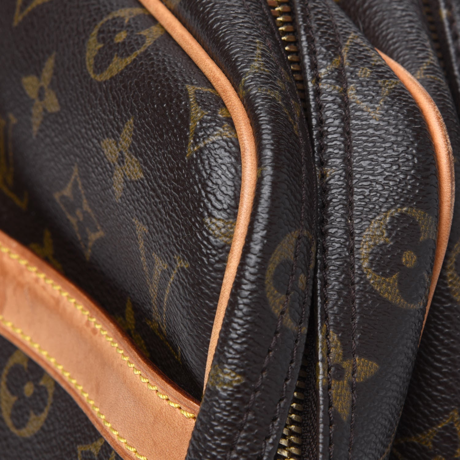 Louis Vuitton Monogram Reporter GM 26 of 26