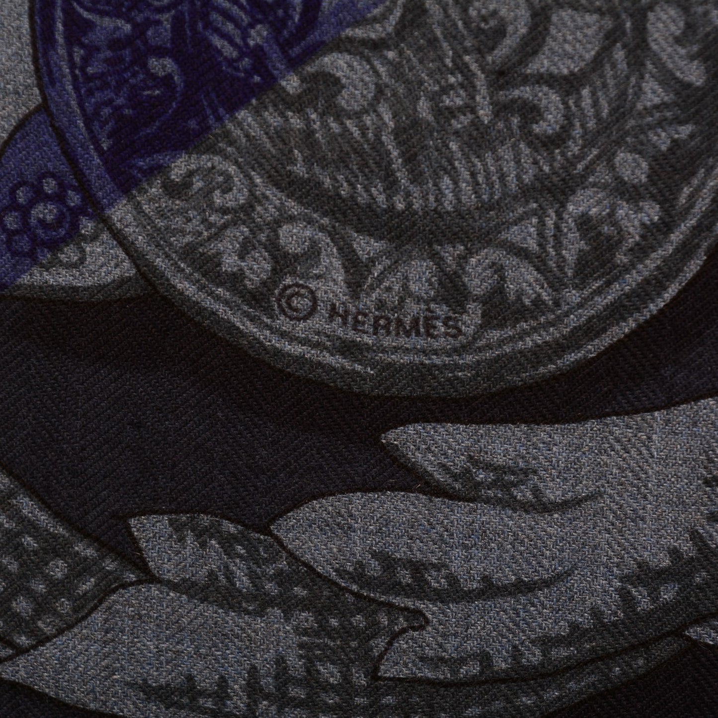 Cashmere Silk Le Mors a La Conetable Shawl 140 Marine Noir Bleu Chine