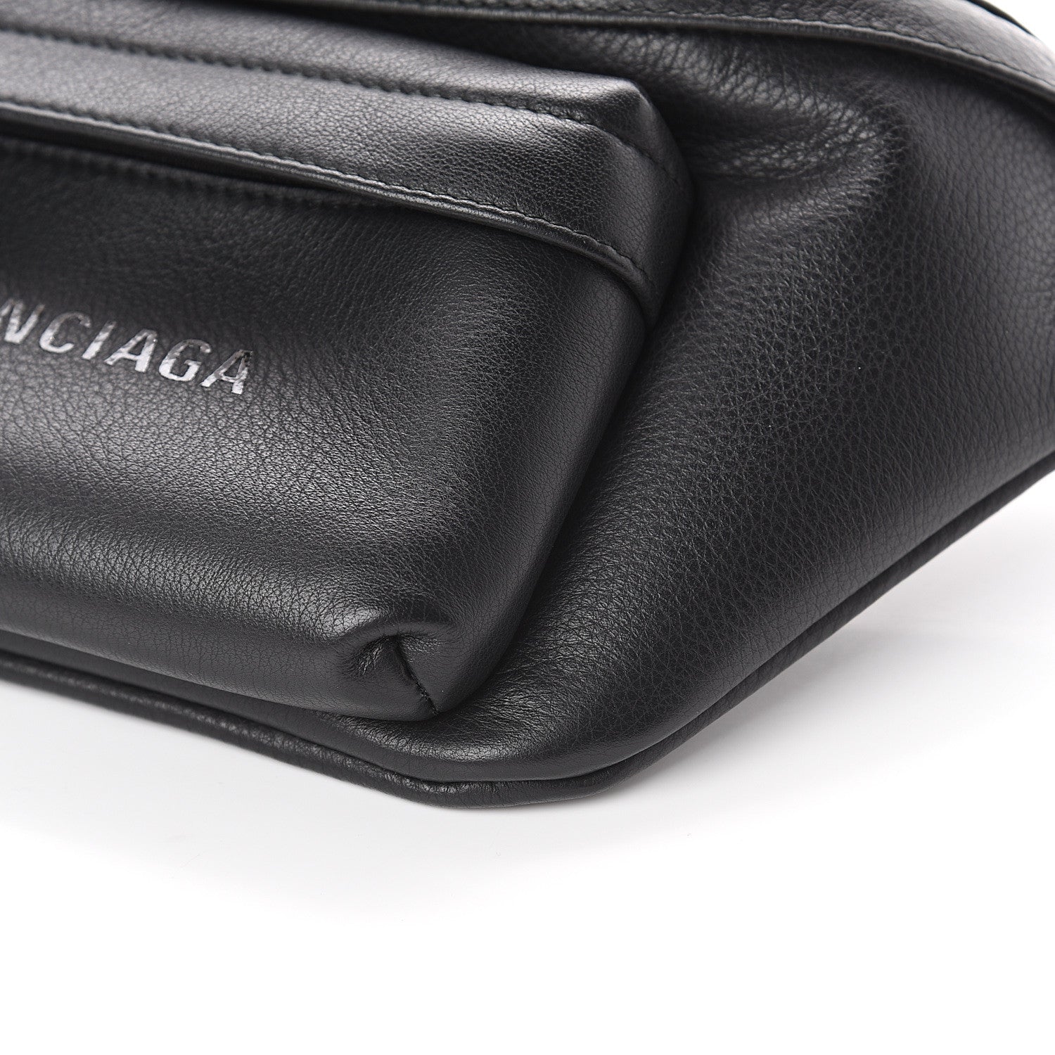 Balenciaga Smooth Calfskin Logo Large Everyday Beltpack Black 8 of 8