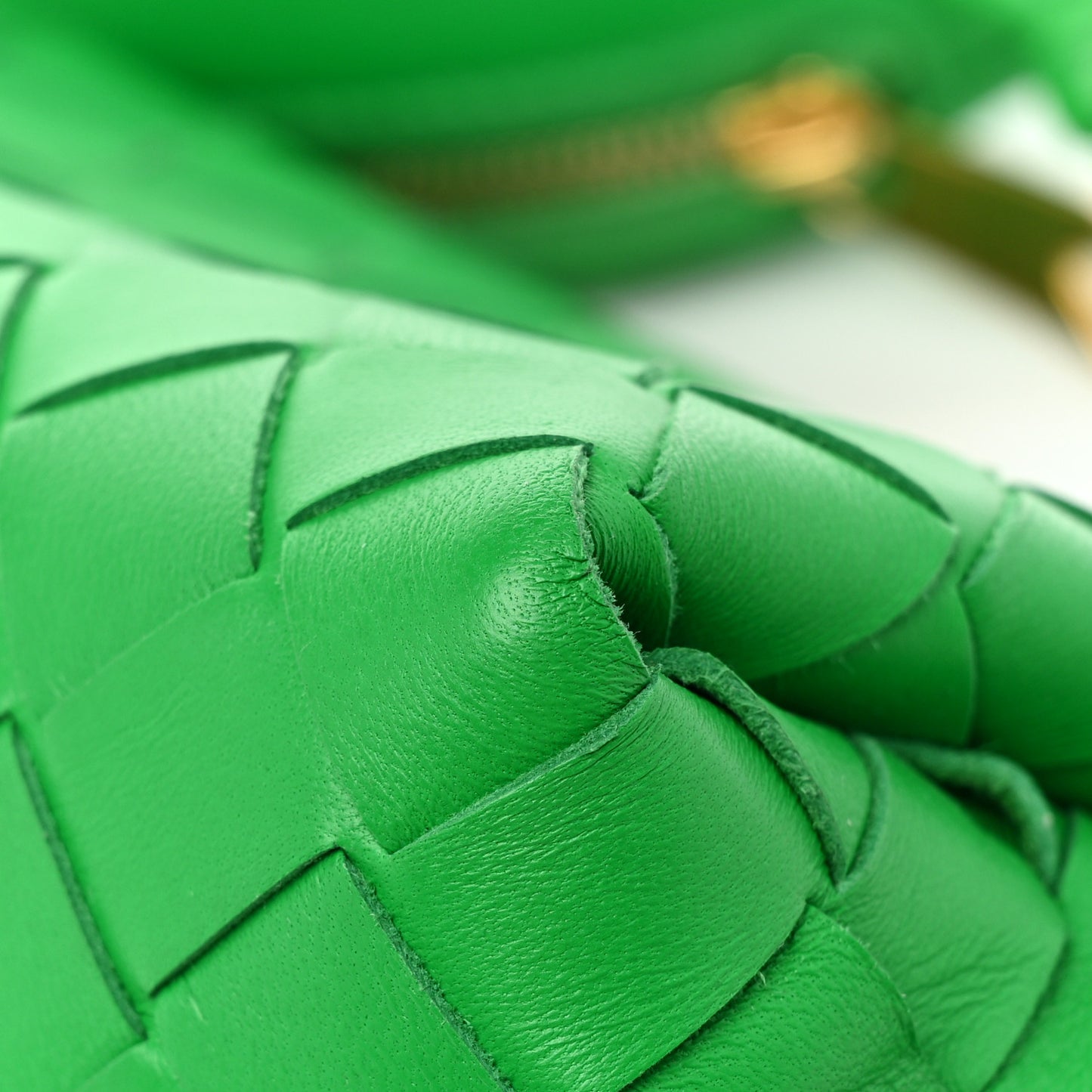 Nappa Intrecciato Pouch On Strap Parakeet