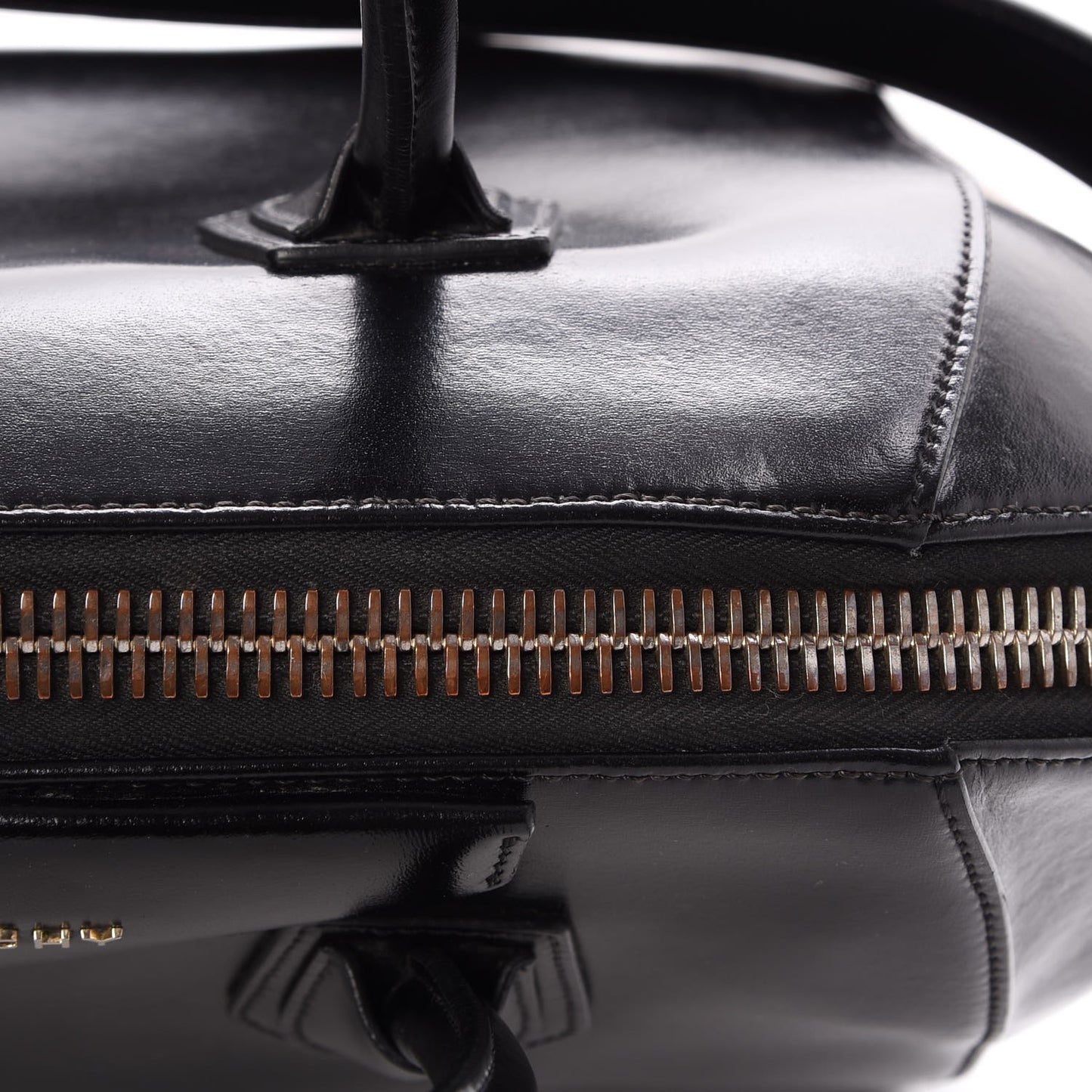 Shiny Lord Calfskin Medium Antigona Black