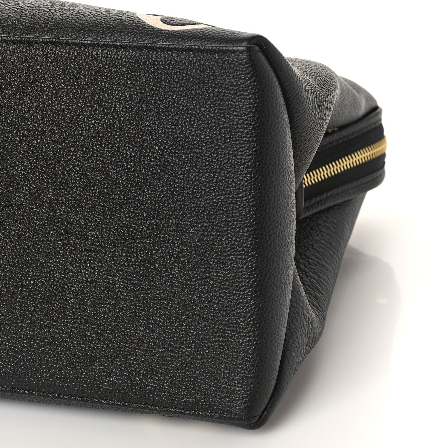Louis Vuitton Empreinte Monogram Giant Grand Palais Black Beige 8 of 8