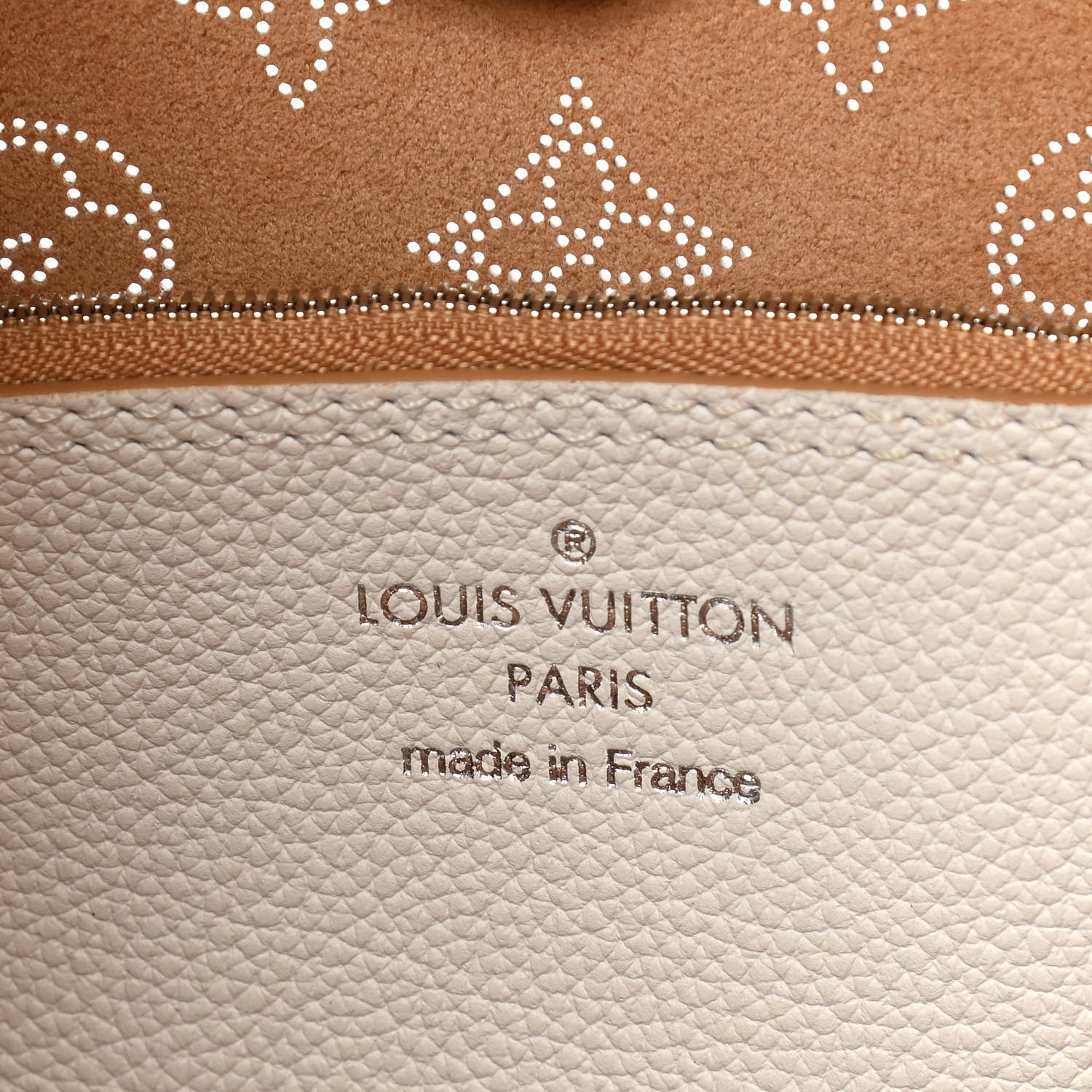 Louis Vuitton Mahina Carmel Hobo Snow 6 of 13