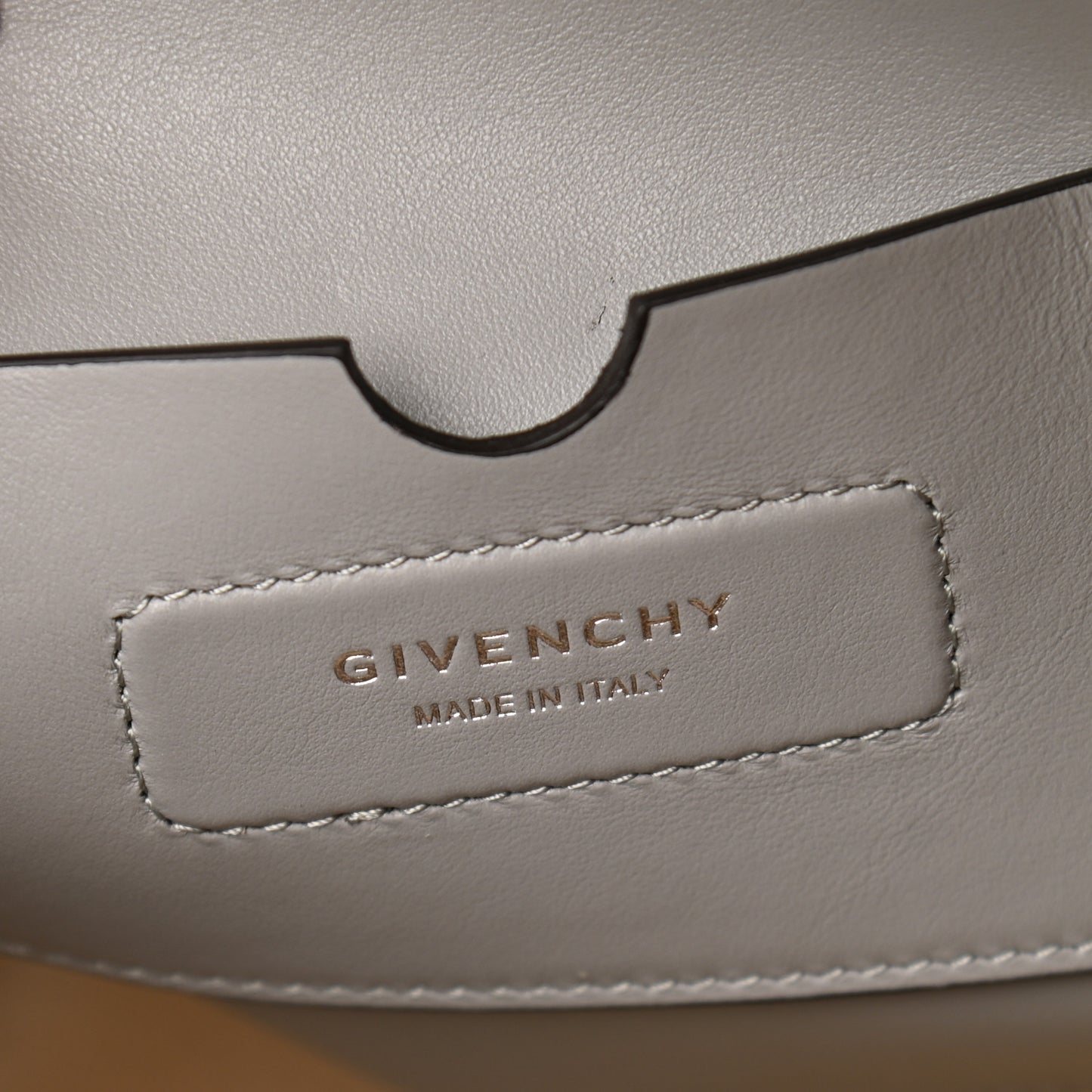 Smooth Calfskin Medium Soft Antigona Grey