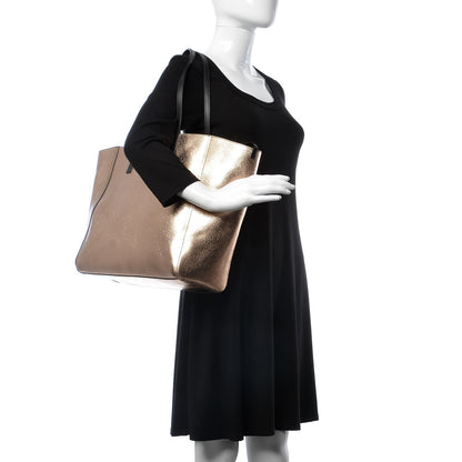 MCM Grained Calfskin Medium Reversible Wandel Tote Black 2 of 11