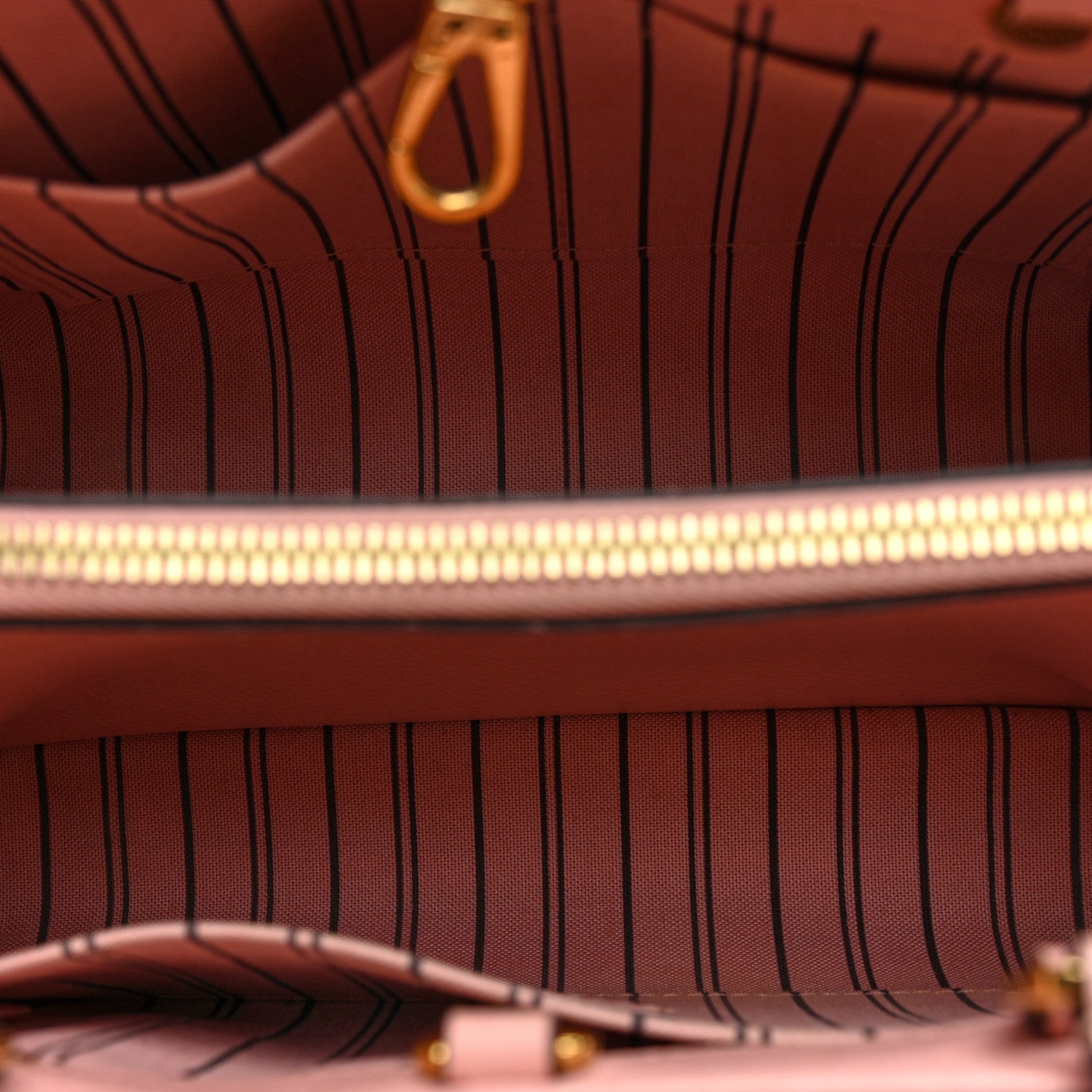 Louis Vuitton Empreinte Montaigne BB Rose Poudre 6 of 10