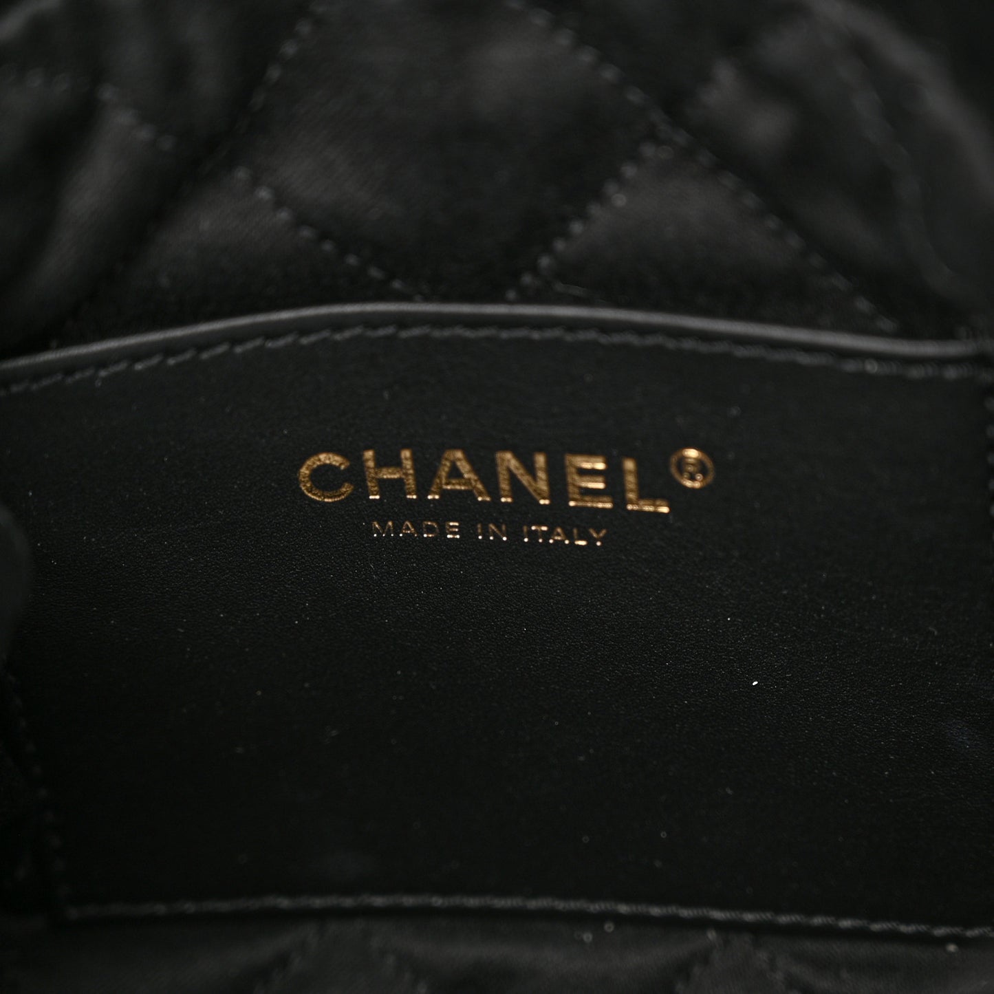Shiny Calfskin Quilted Mini Chanel 22 Black