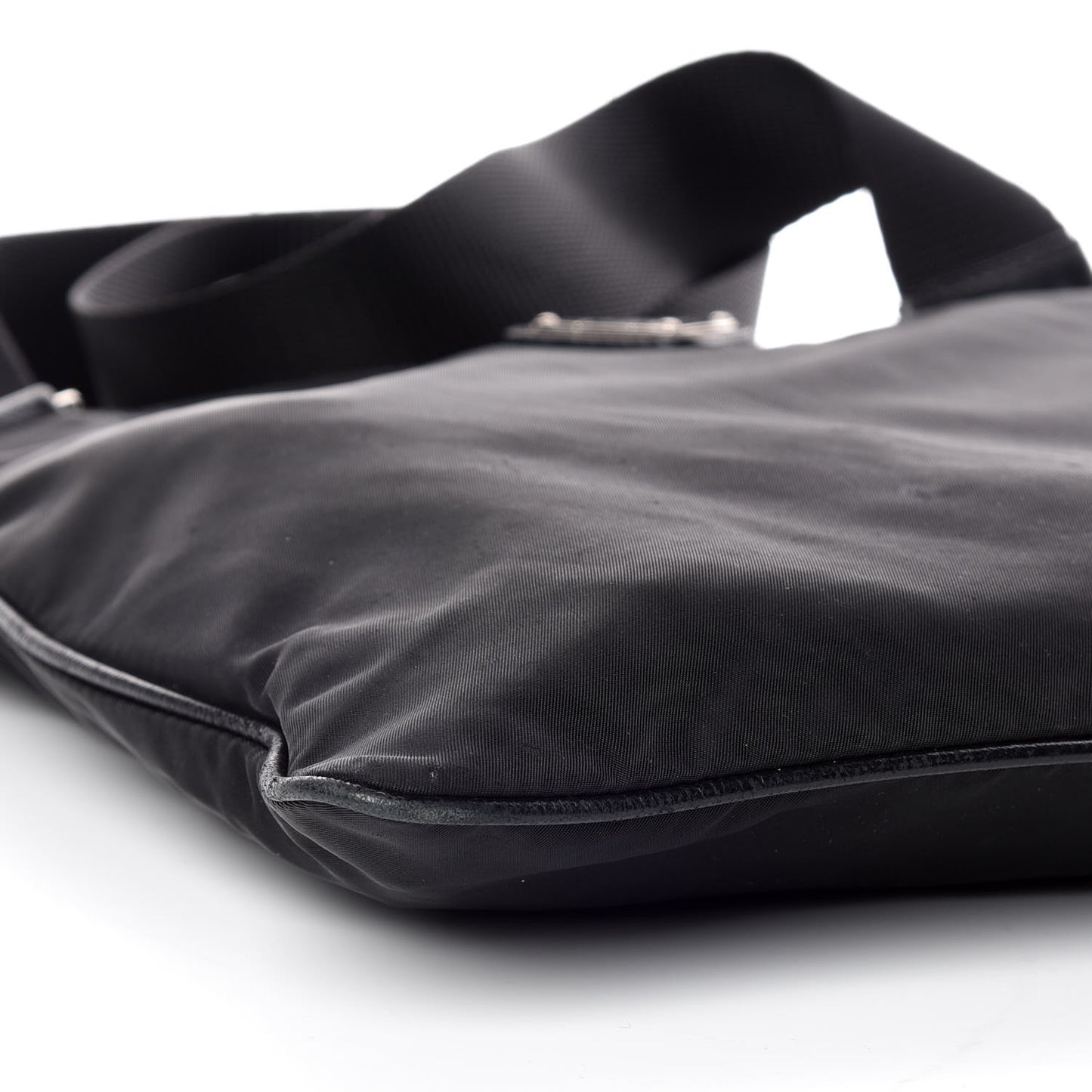 Nylon Flat Messenger Bag Black