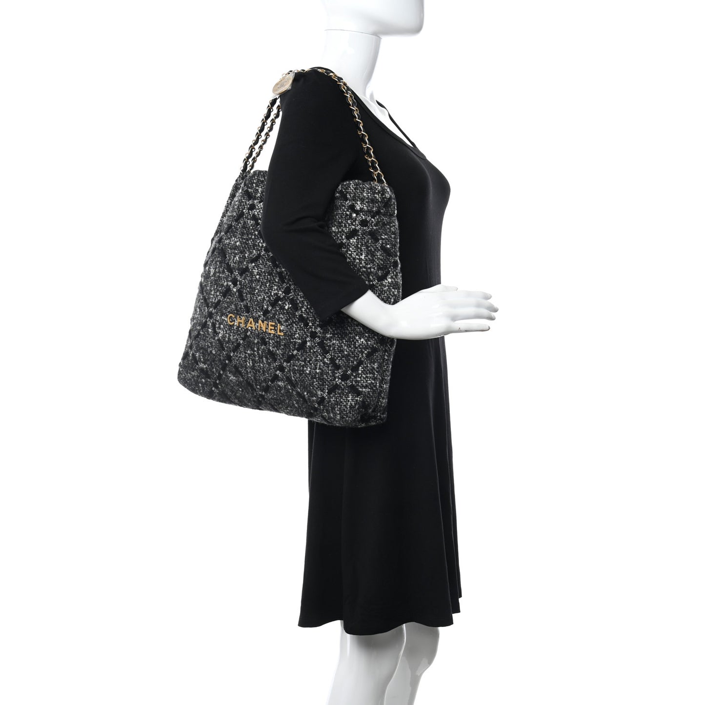 Tweed Quilted Chanel 22 Black Ecru
