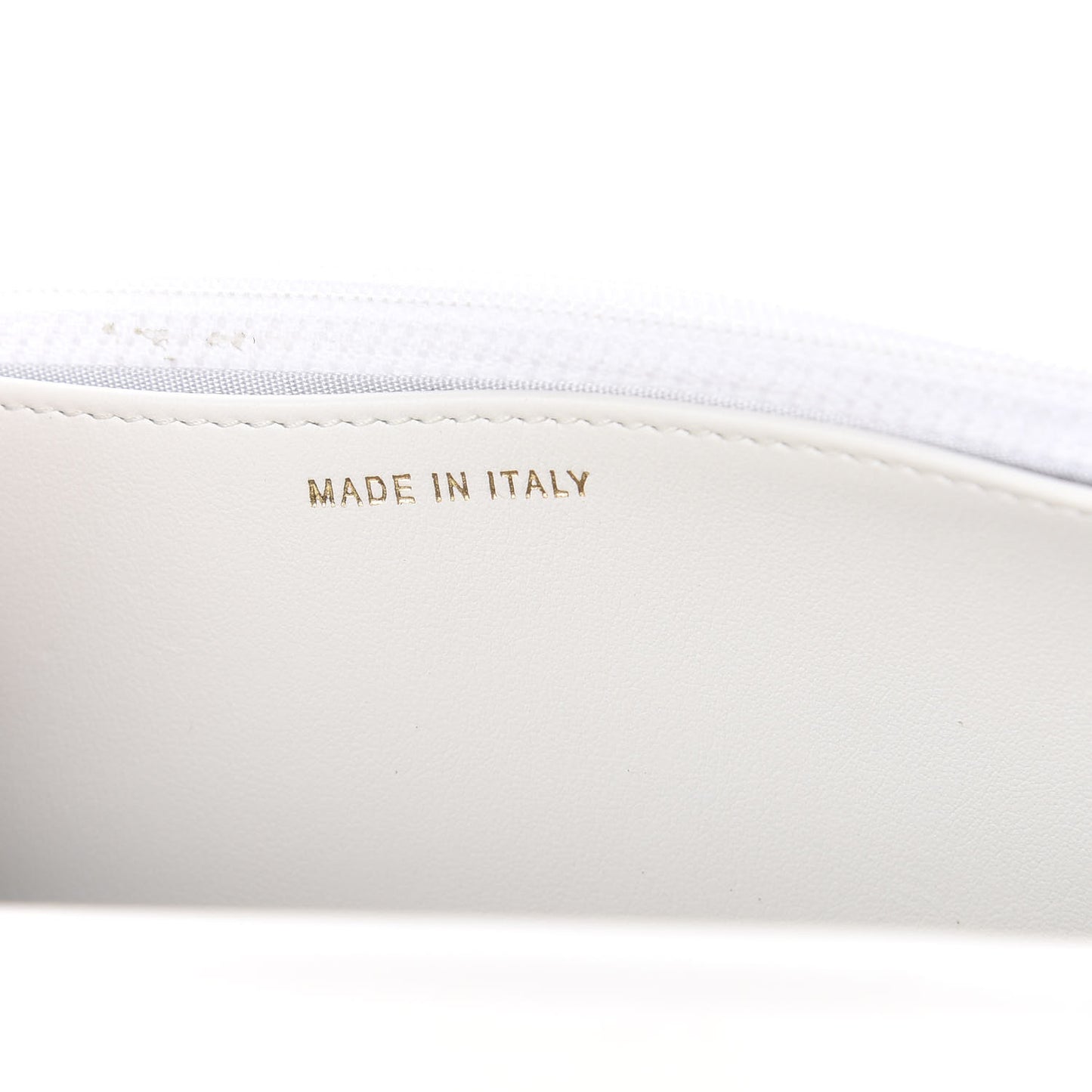 Caviar Quilted Boy Wallet On Chain WOC White