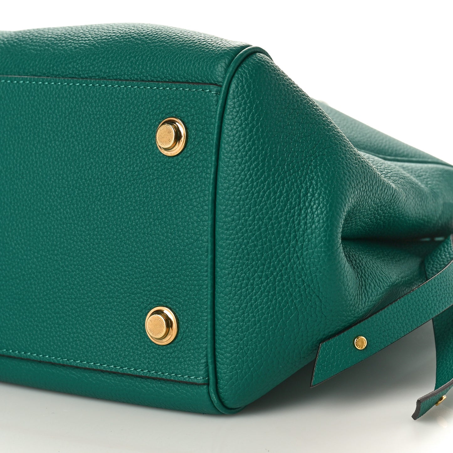 LOUIS VUITTON Veau Nuage Milla MM Emeraude