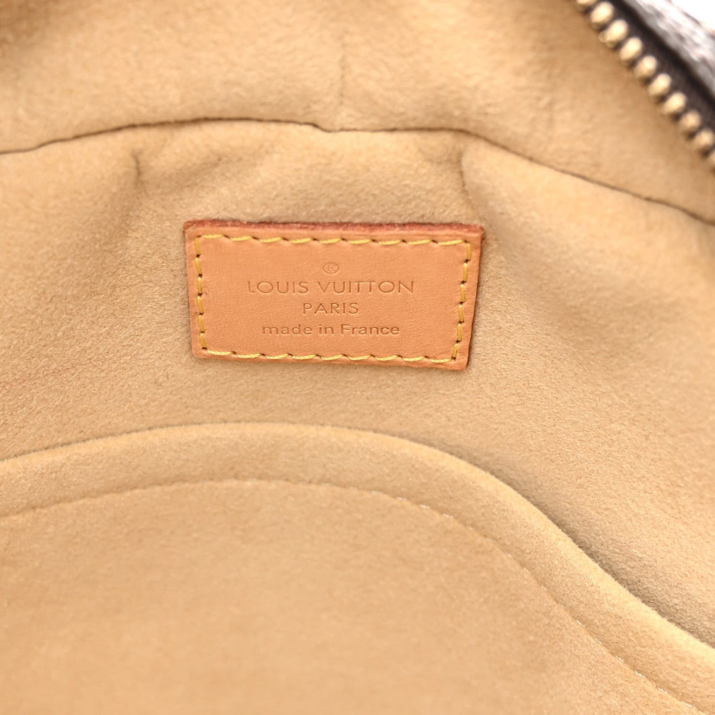 LOUIS VUITTON Monogram Manhattan PM