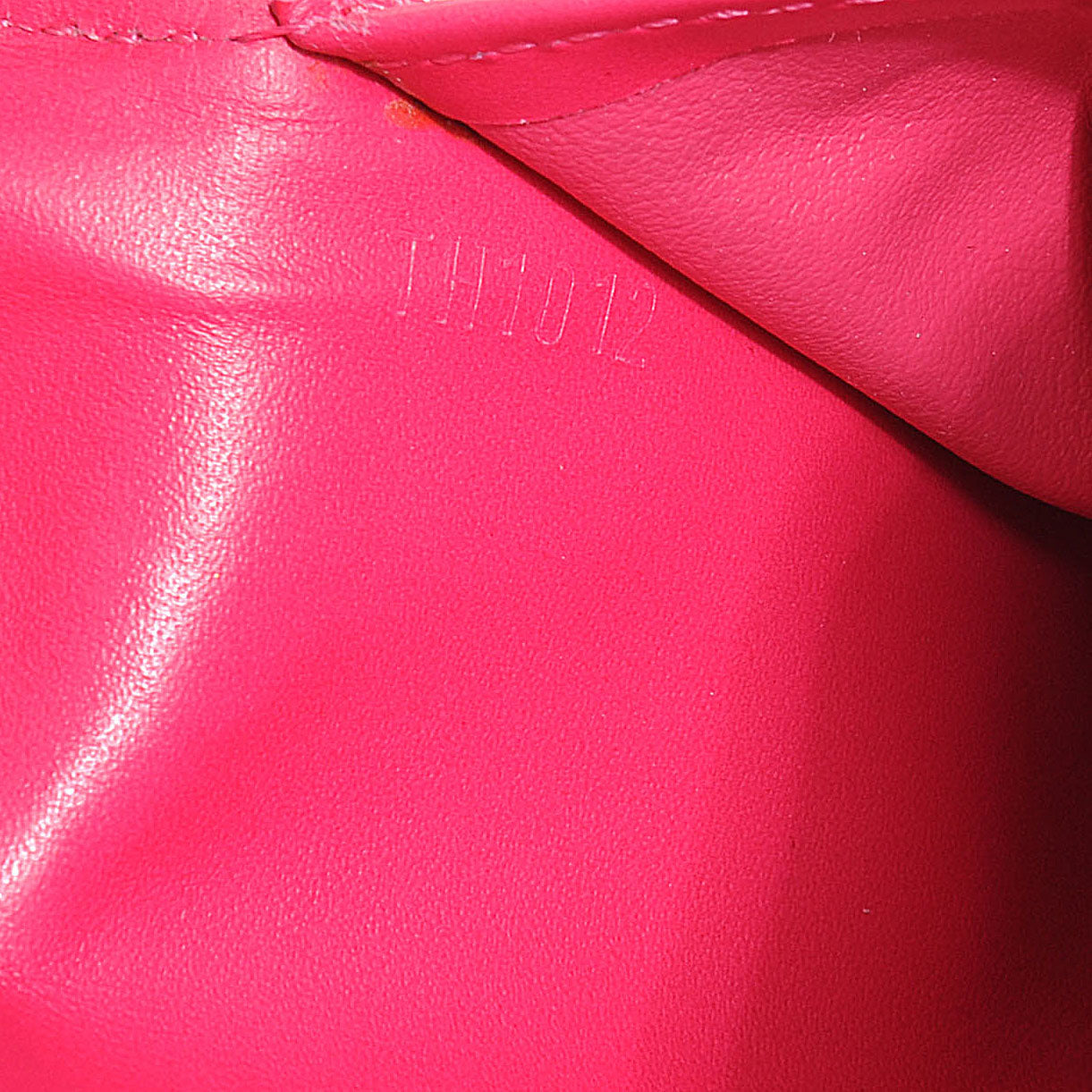 Louis Vuitton Vernis Porte Tresor International Wallet Fuchsia 8 of 8
