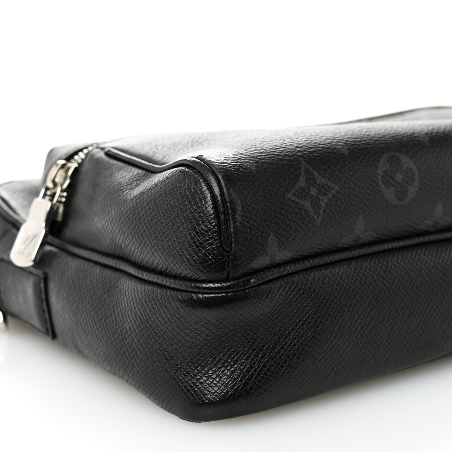 Taiga Monogram Eclipse Outdoor Messenger Black