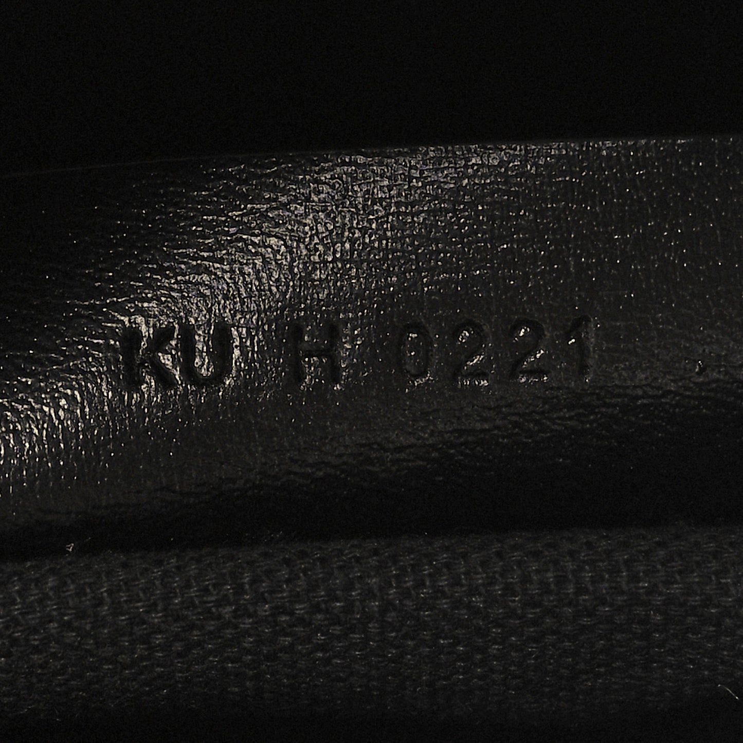 Shiny Lord Calfskin Small Antigona Black