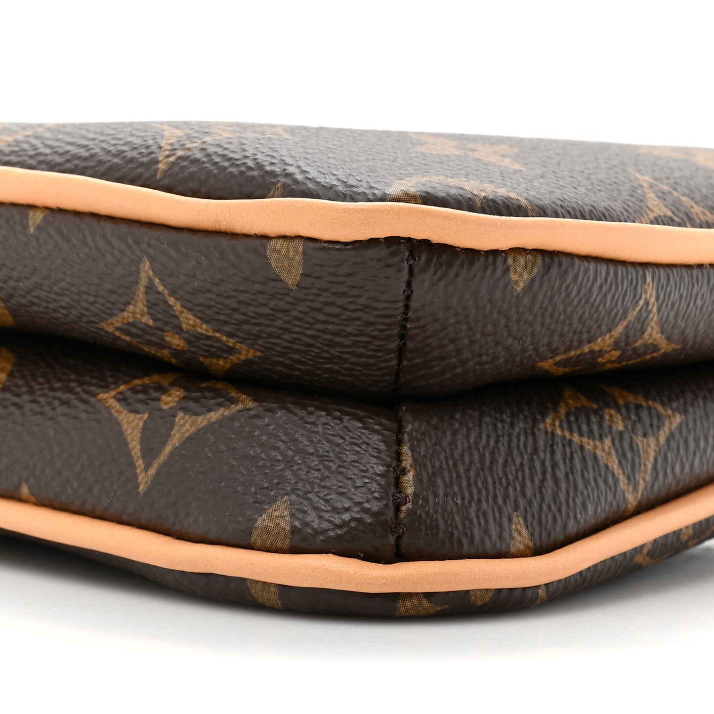 Monogram Liv Pochette