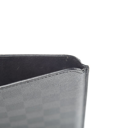 Louis Vuitton Damier Graphite iPad 2 Hardcase 8 of 8