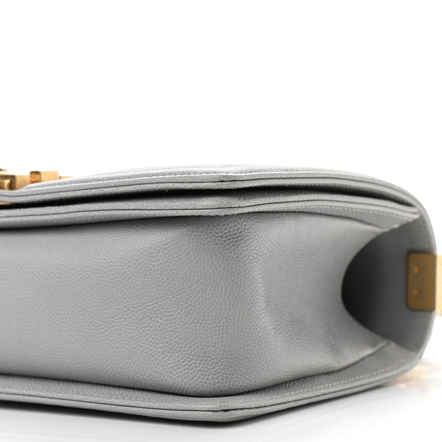 Caviar Quilted Medium Boy Flap Light Grey