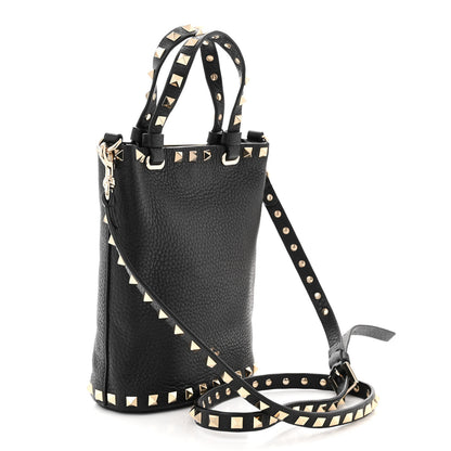 Valentino Garavani Pebbled Calfskin Rockstud Bucket Bag Black 3 of 10