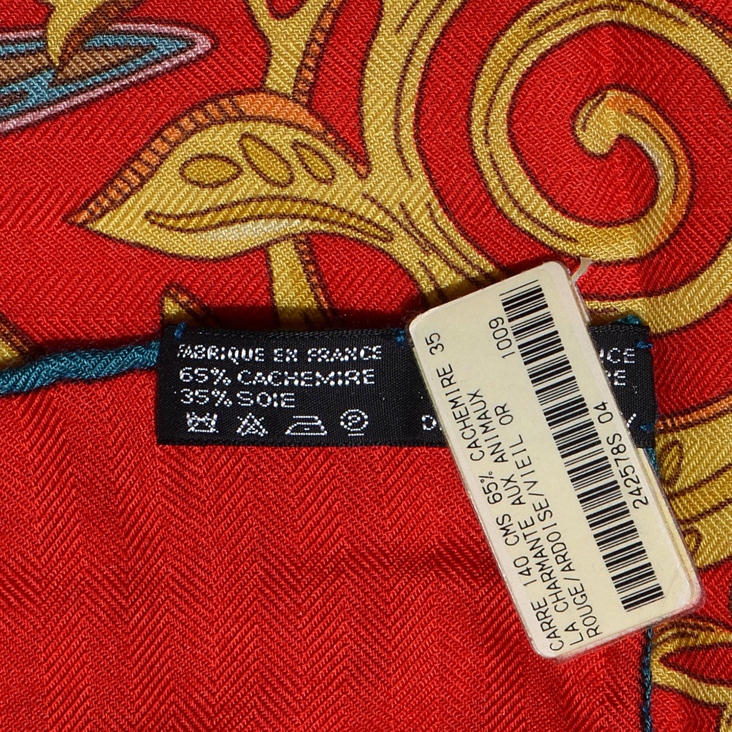 Cashmere Silk La Charmante Aux Animaux Scarf 140 Rouge Ardoise Vieil Or