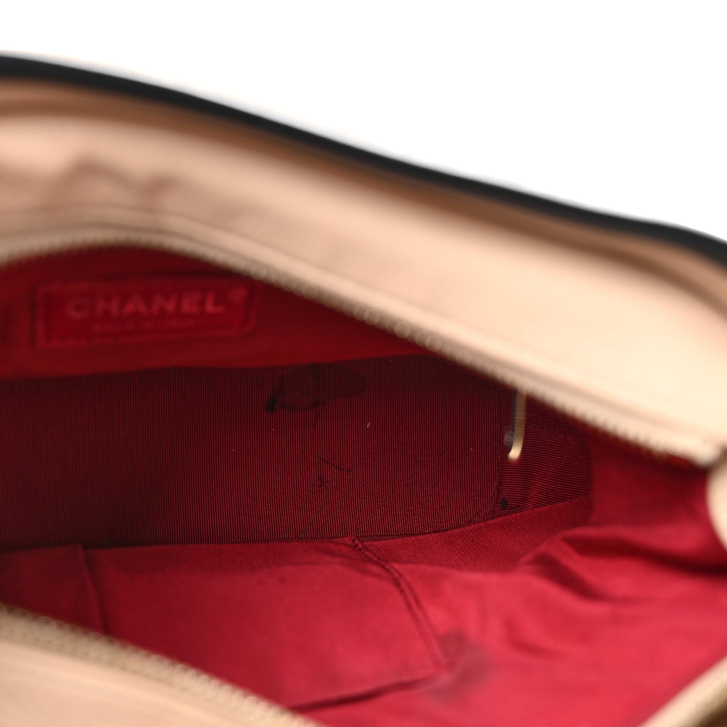 Aged Calfskin Quilted New Medium Gabrielle Hobo Beige Black