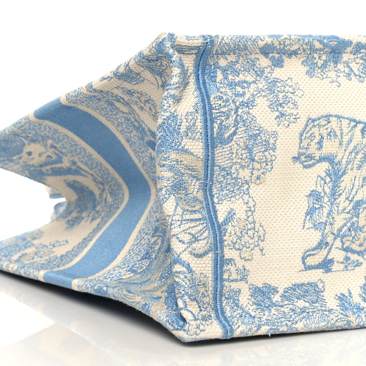 Canvas Embroidered Medium Dioriviera Toile De Jouy Book Tote Light Blue