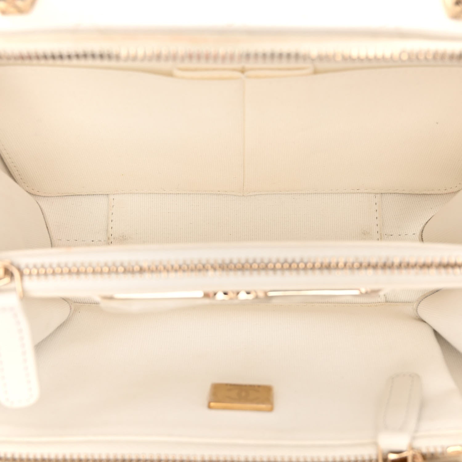 Chanel Caviar Quilted Top Handle Vanity Case White 6 of 11