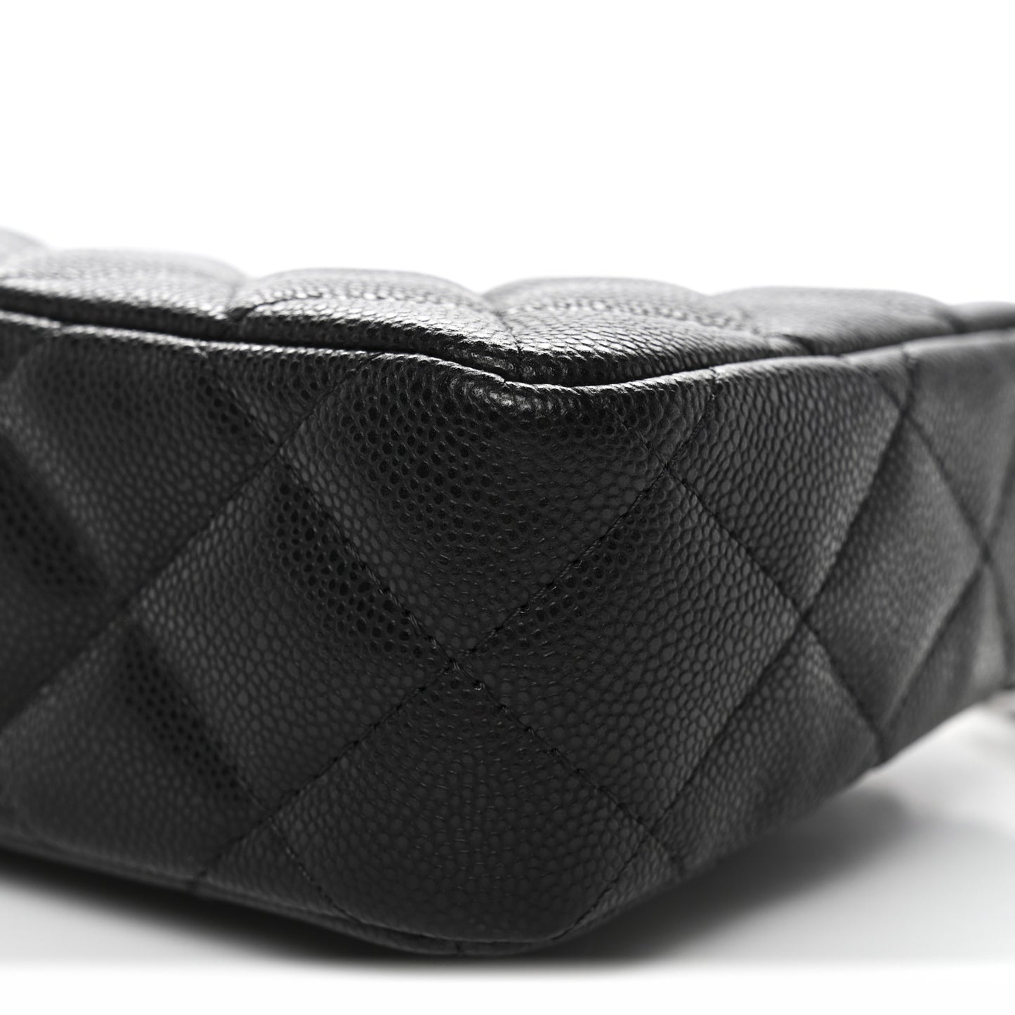 Caviar Quilted Purse With Chain Black