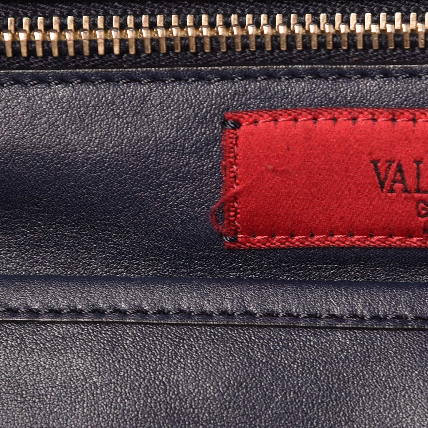 Vitello Medium Rockstud Tote Marine