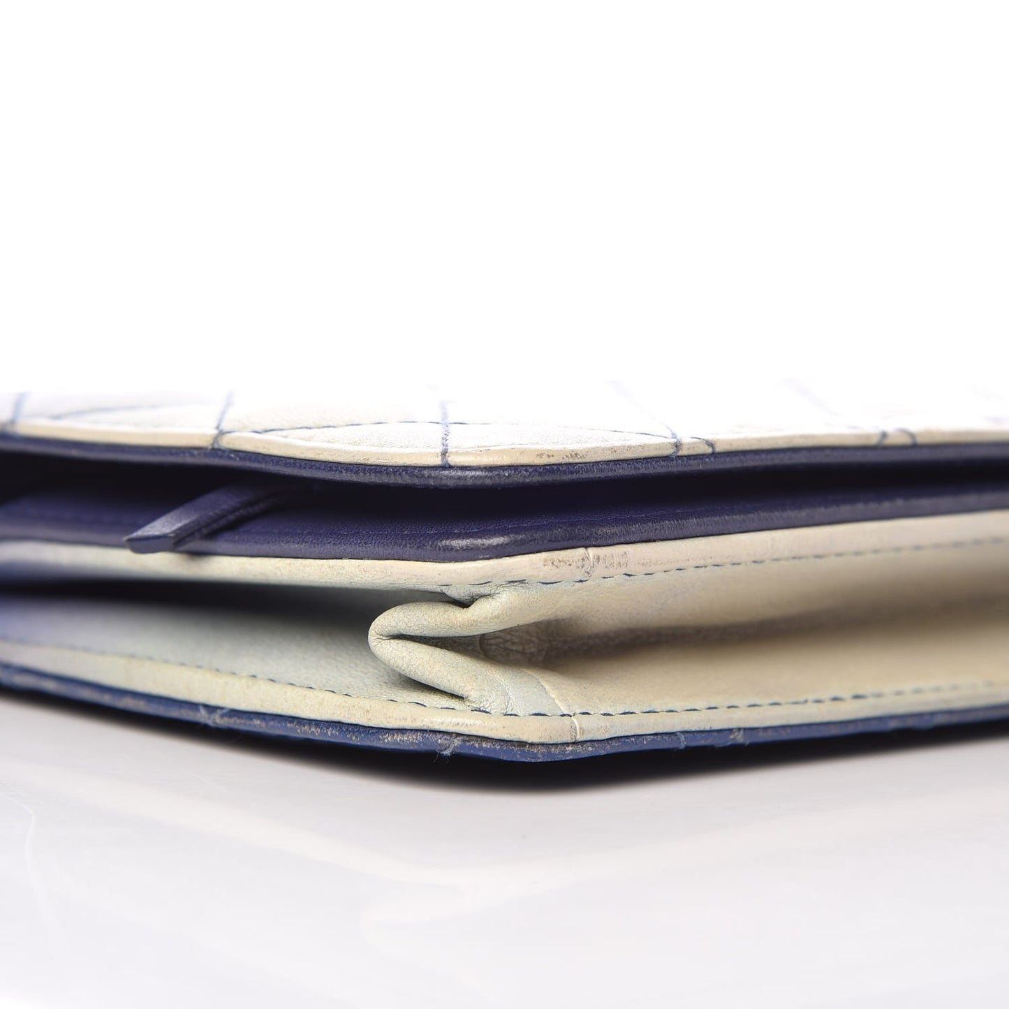 Lambskin Quilted Degrade Wallet On Chain WOC Purple White