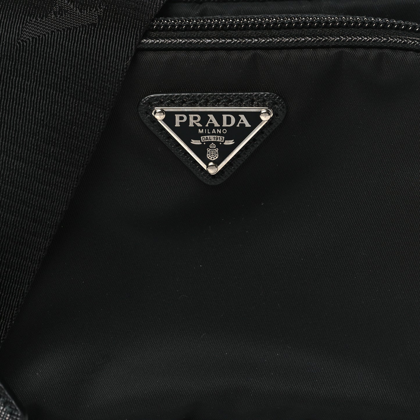 Tessuto Saffiano Brique Crossbody Messenger Bag Black