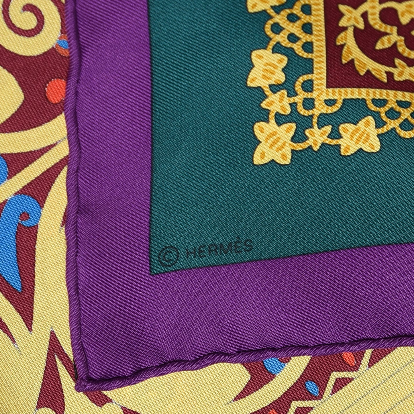 Silk Brins D'Or Scarf 90