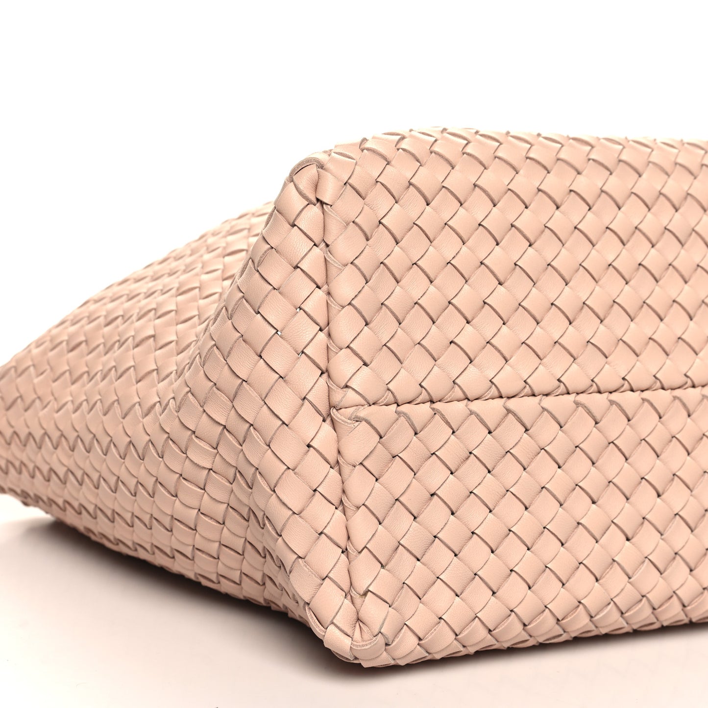 Lambskin Intreccio Medium Cabat Lotus