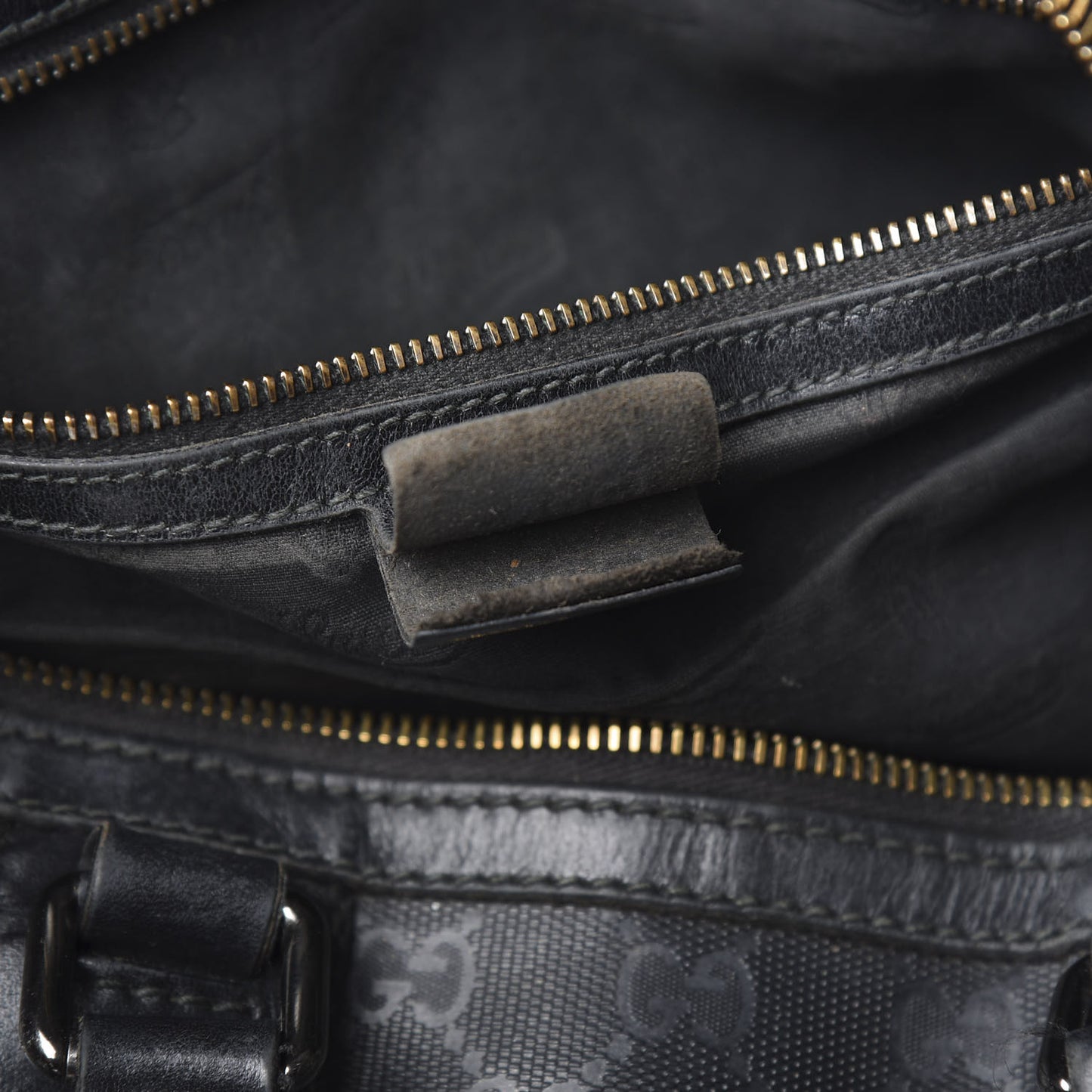 Imprime Monogram Medium Joy Stud Boston Black