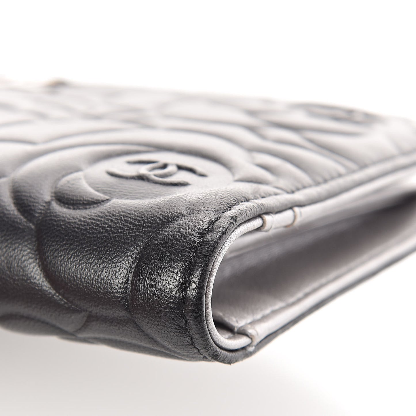 Lambskin Camellia Embossed Yen Wallet Black