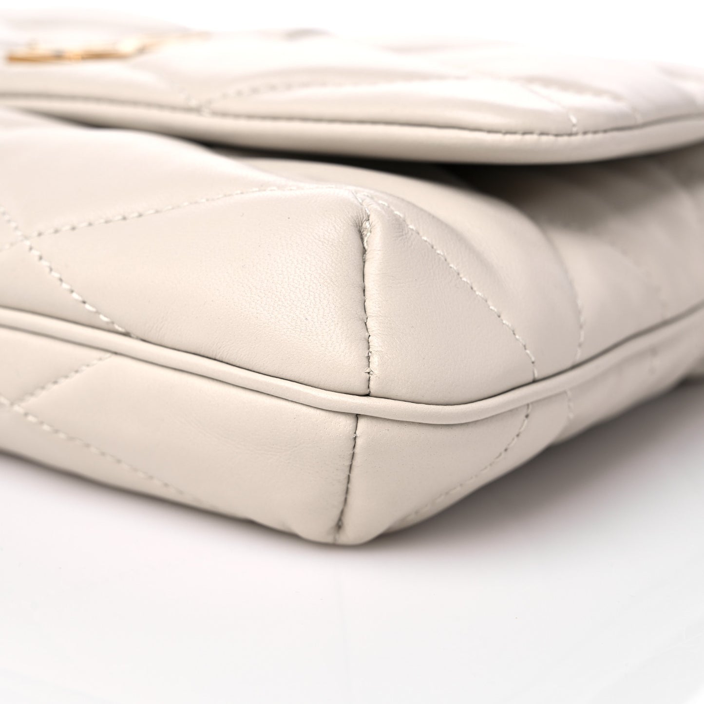 Lambskin Quilted Le 57 Diamond Shoulder Bag Crema Soft