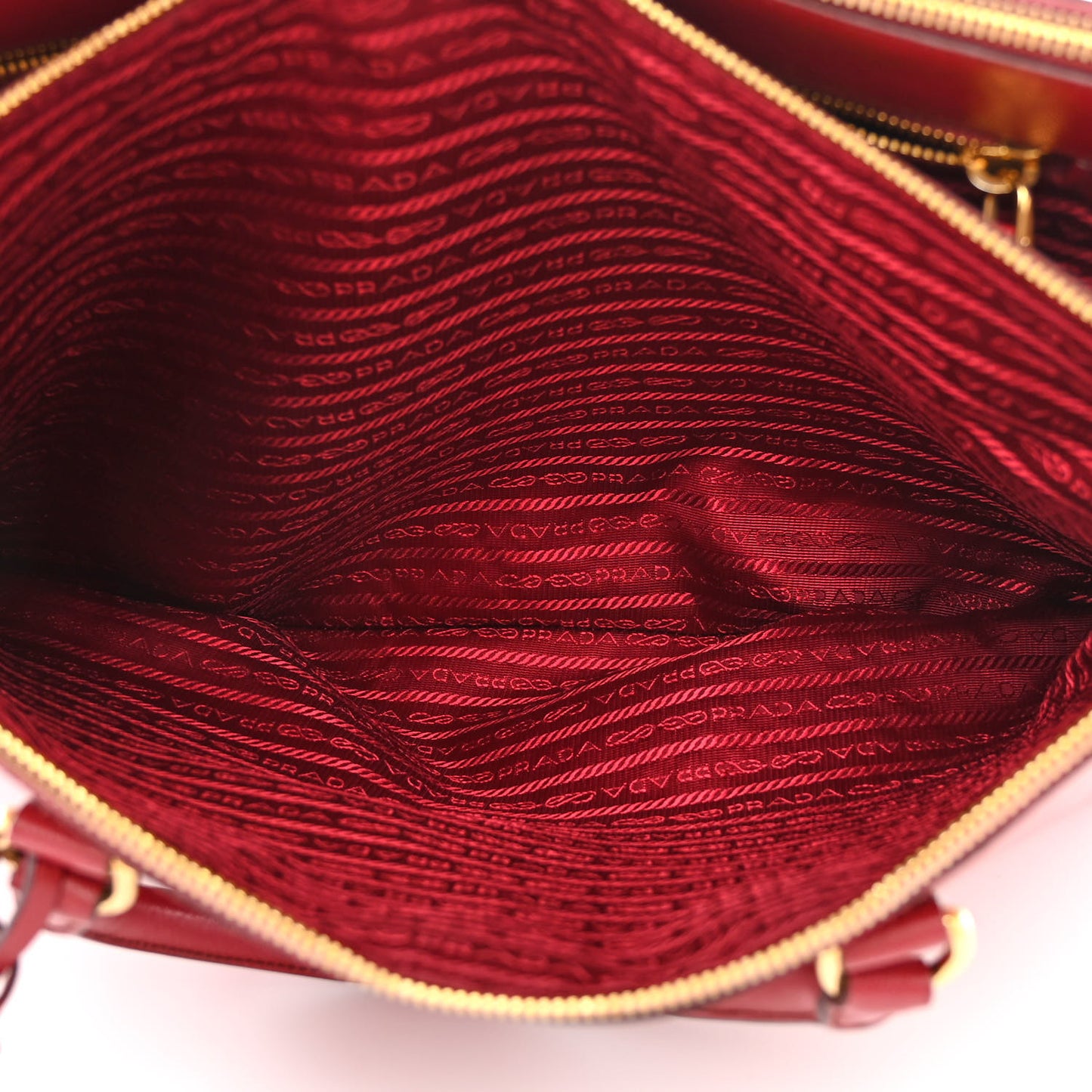 Saffiano Large Galleria Double Zip Tote Fuoco