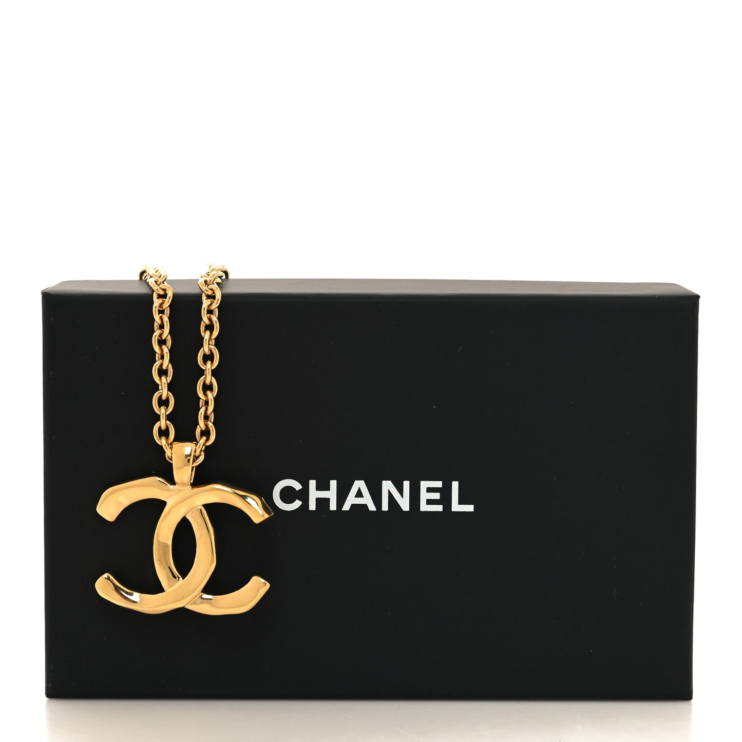Metal Large CC Pendant Chain Necklace Gold