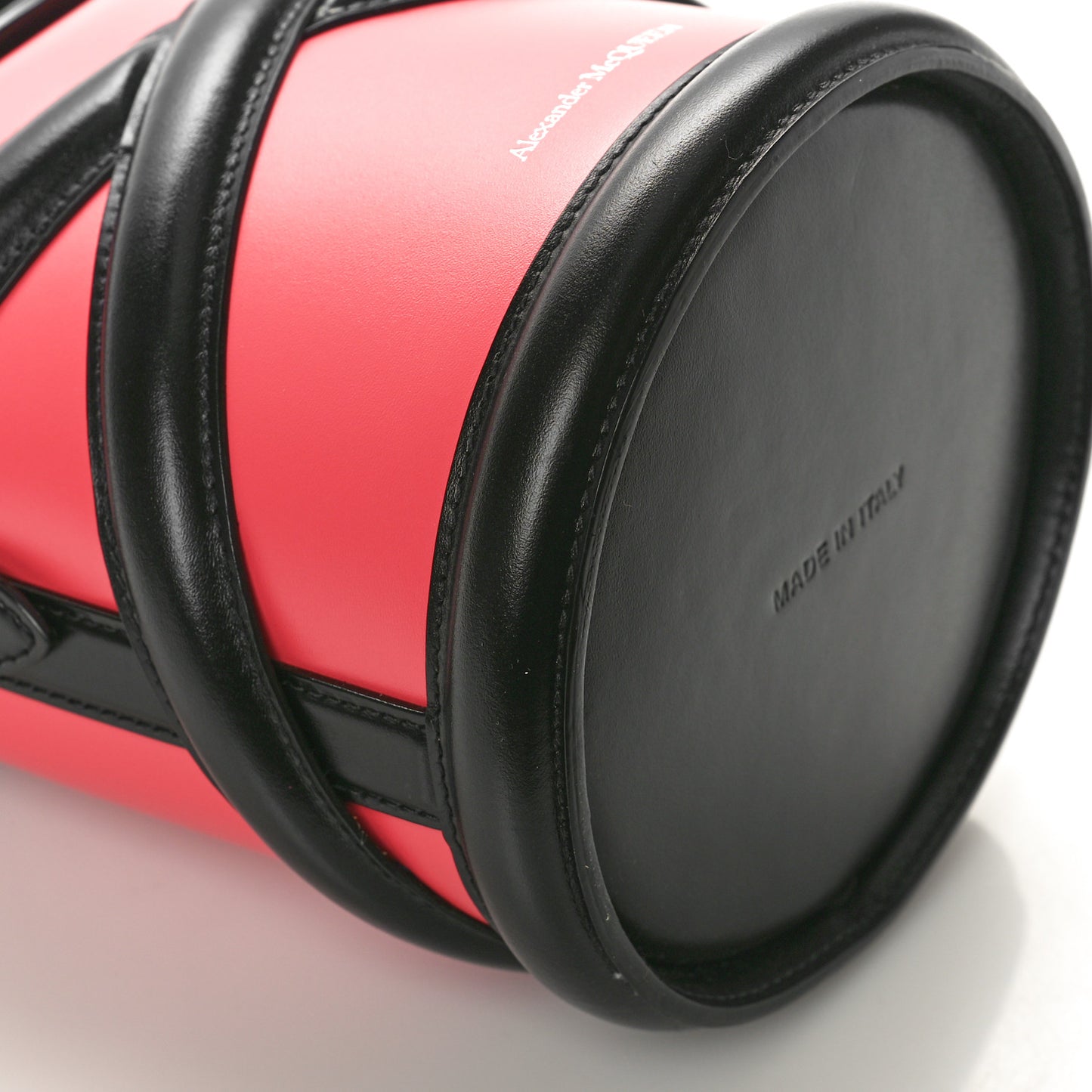 Calfskin The Curve Shoulder Bag Pink Black