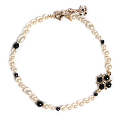 Chanel Pearl Crystal CC Short Necklace Gold Black 3 of 6