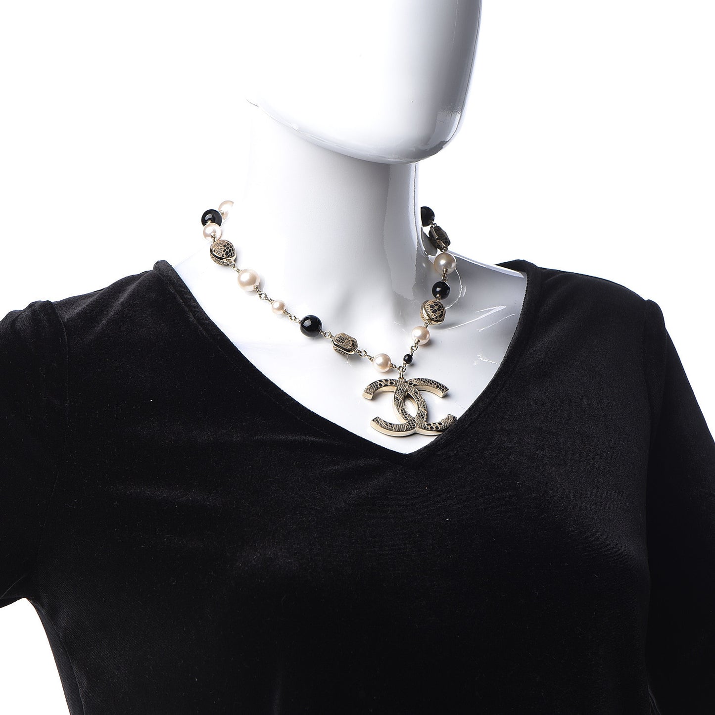 Pearl Beaded Lace CC Necklace Black Gold