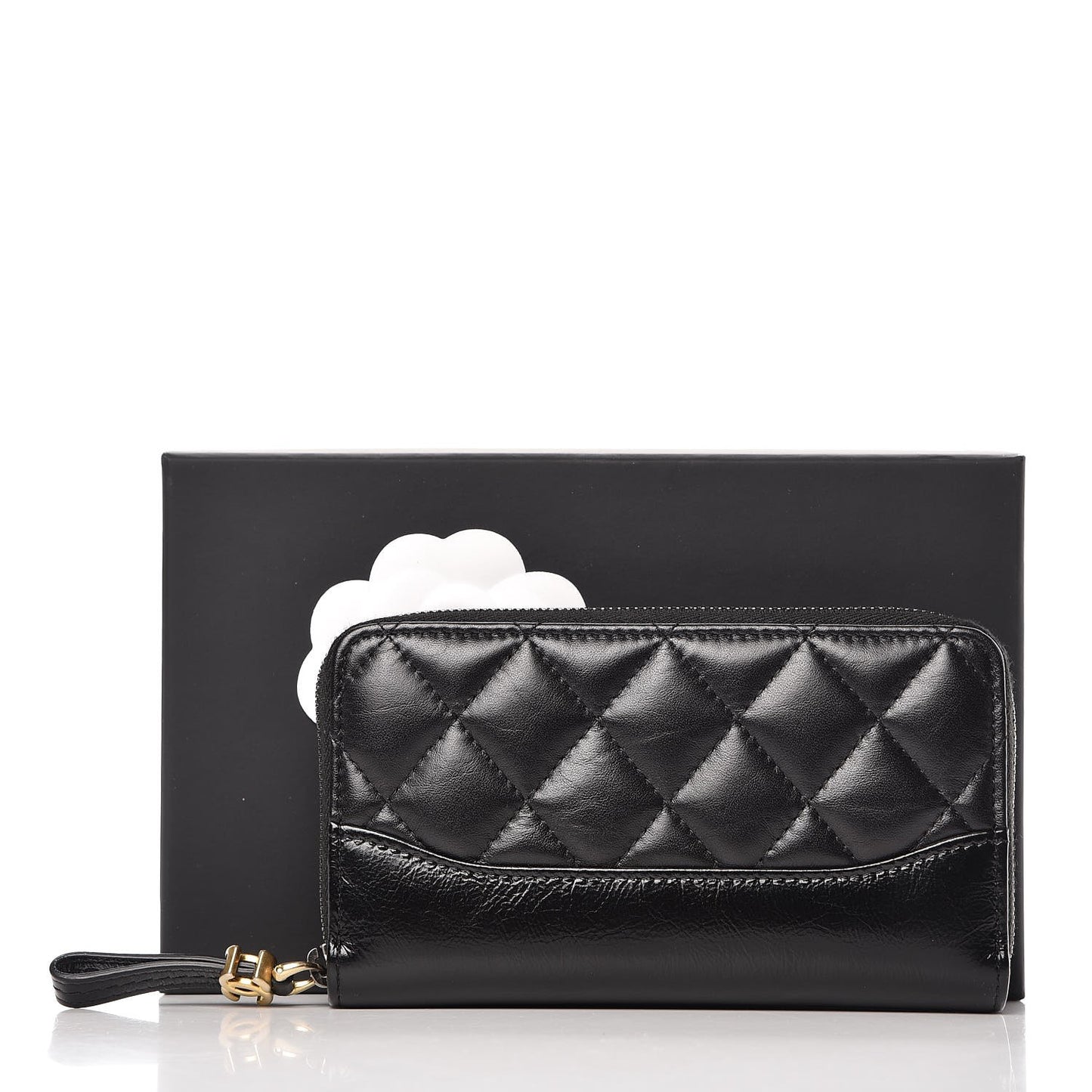 Aged Calfskin Quilted Small Gabrielle Zip Around Wallet Black
