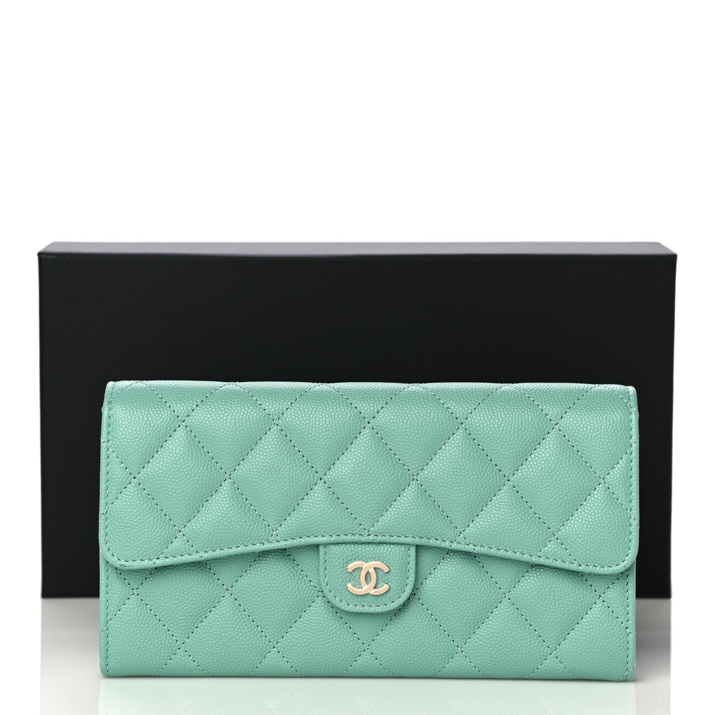 Caviar Quilted Large Gusset Flap Wallet Green